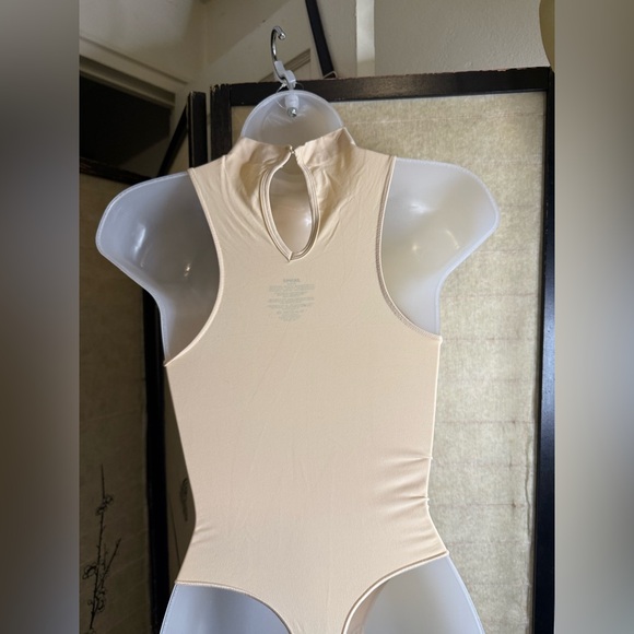 SKIMS Cream High-Neck Bodysuit - Picture 4 of 6